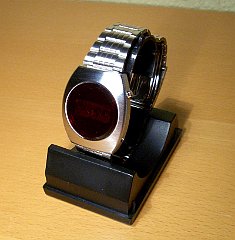 Commodore_Wristwatch_16